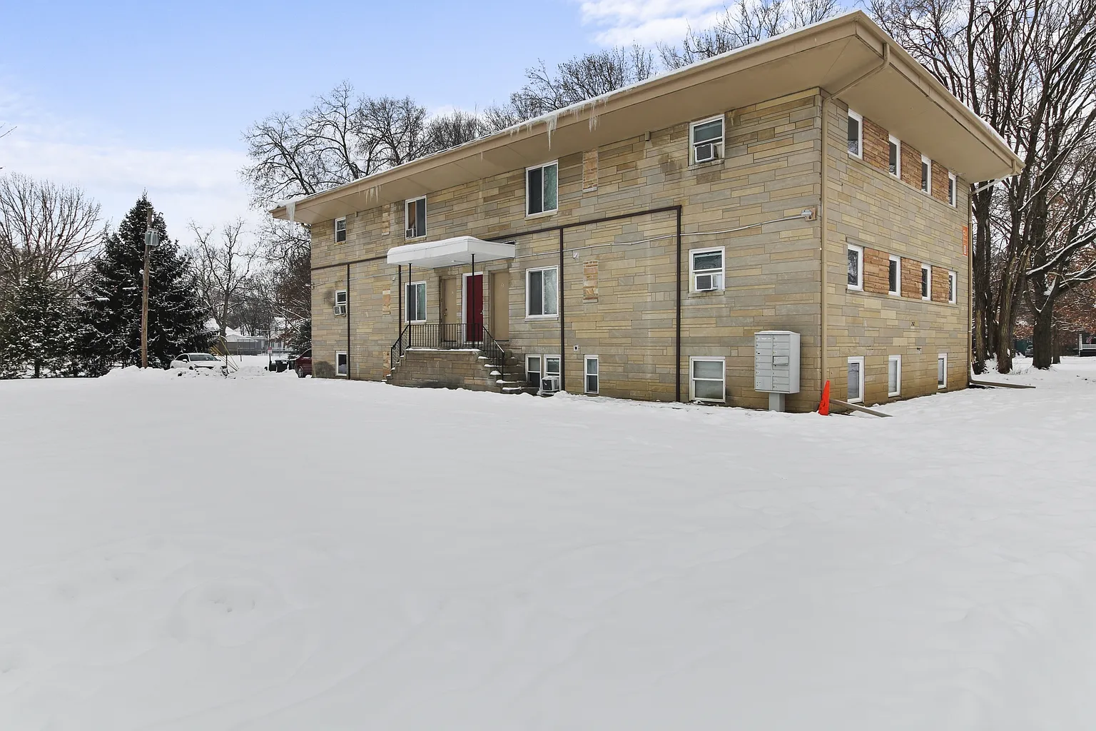 202 S Lynn St photo 1