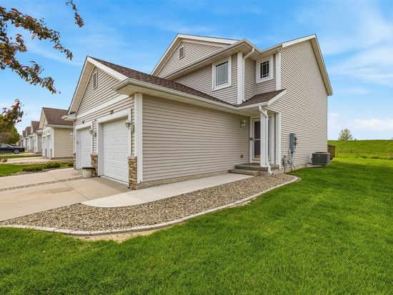 575 Bent Creek Dr, Marion, IA 52302