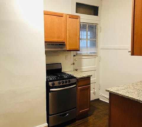 Kitchen Stainless Steel & Granite tops