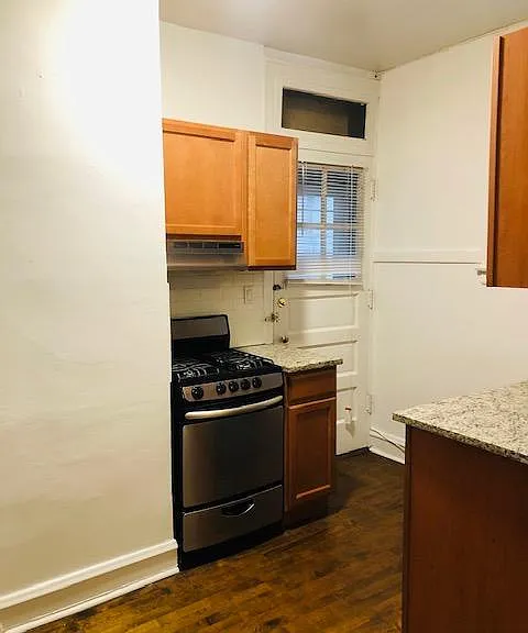 Kitchen Stainless Steel & Granite tops