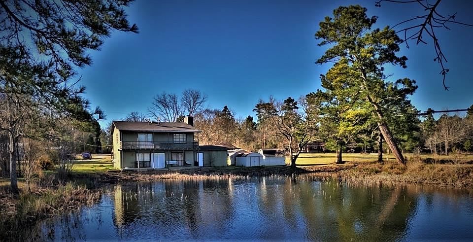 1st image of 24 Pine Needle Ln