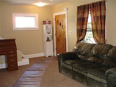 5th image of 2176 Morrison Ave