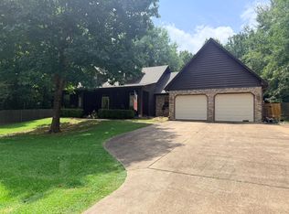 808 Red Oak Trl, Atlanta, TX 75551