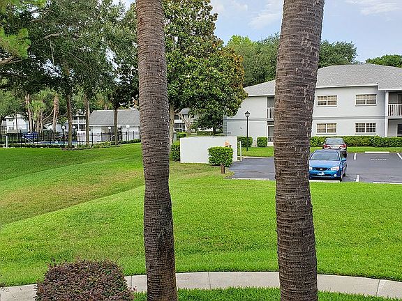 4th image of 576 Fairways Ln APT M201
