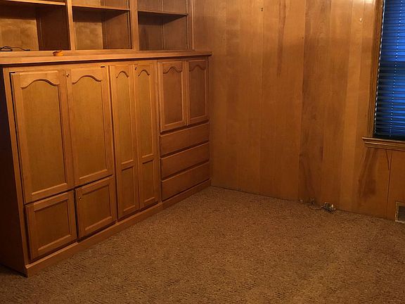 5th image of 24004 Edgehill Dr