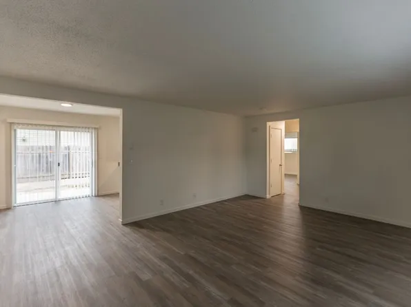 822 S Columbia St, Newberg, OR 97132