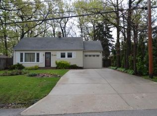 1307 Vinewood Ave, Willow Springs, IL 60480