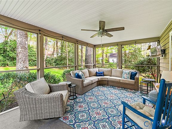 5th image of 1013 Castle Hollow Rd