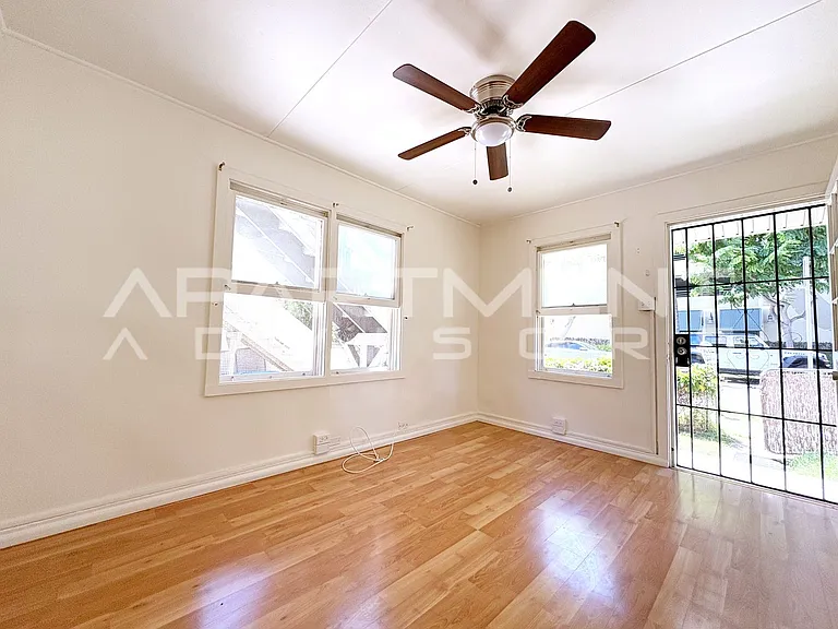 424 Olohana St — Photo 3