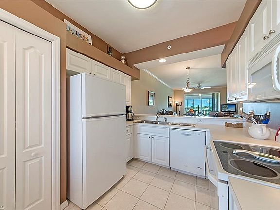 4th image of 9350 Highland Woods Blvd Unit 4403