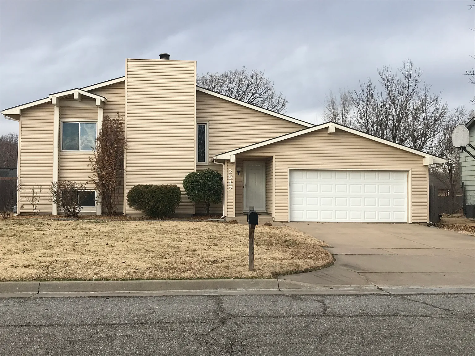 3 bed, 1904 sqft, $1,550 — Photo 4