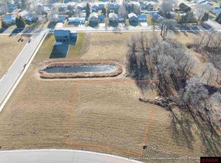 15 S Pointe Ct, North Mankato, MN 56003