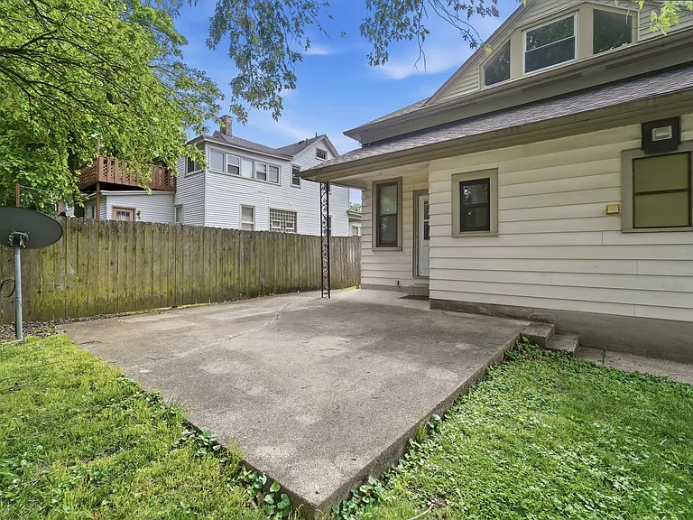 3774 Drake Ave — Photo 46