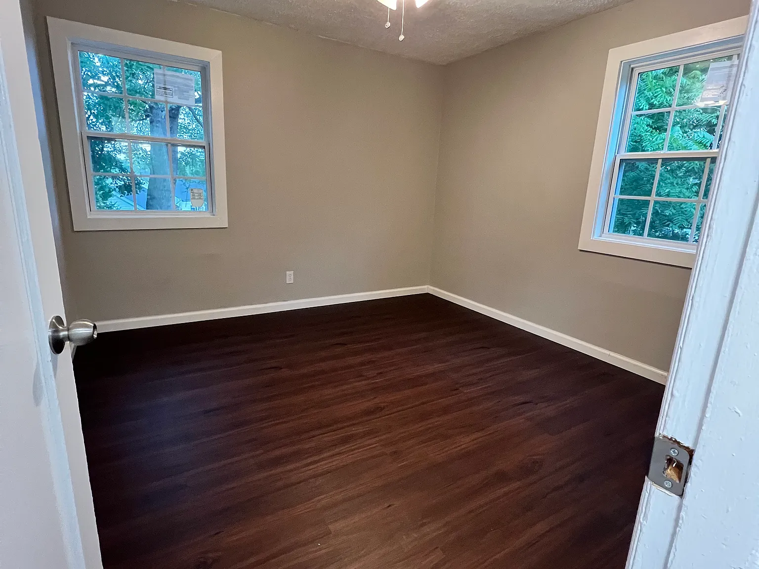 3 bed, 984 sqft, $1,650 — Photo 3