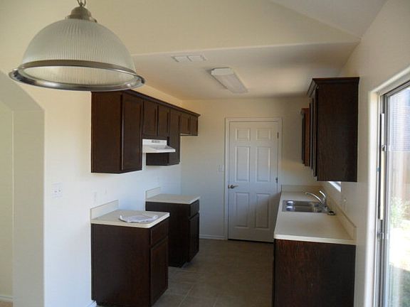 3rd image of 6104 Monica Ave