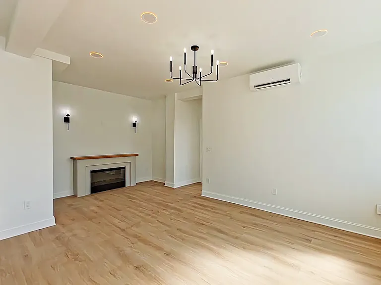 148 Barrett St — Photo 25