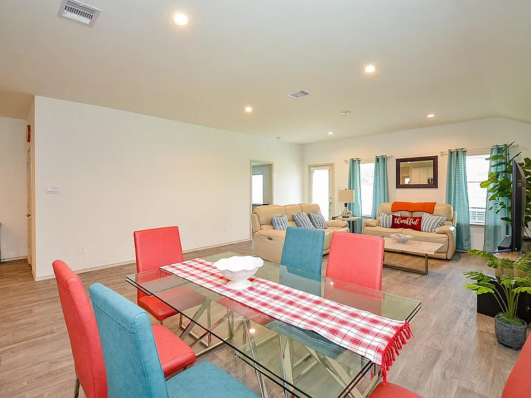 7203 Dawn View Ln — Photo 9