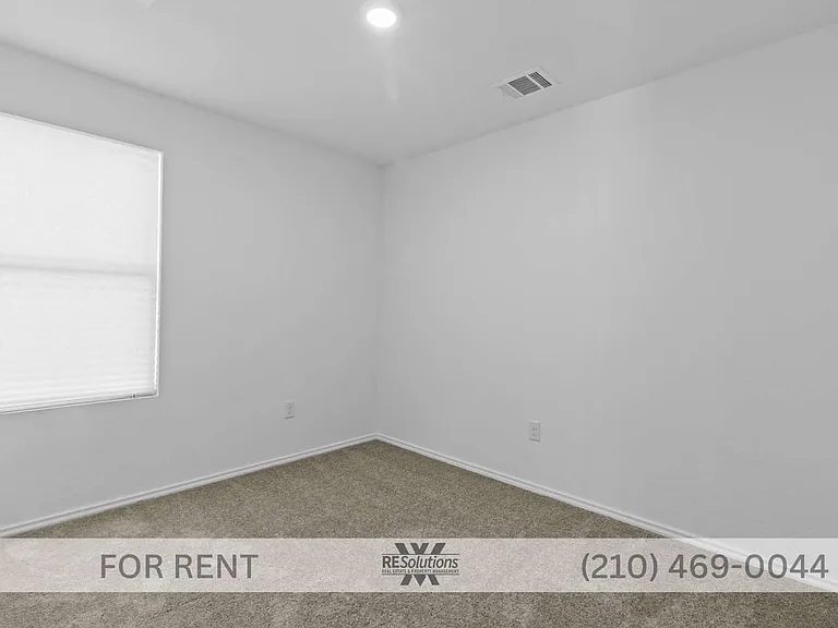 7602 Chancery Gate — Photo 2
