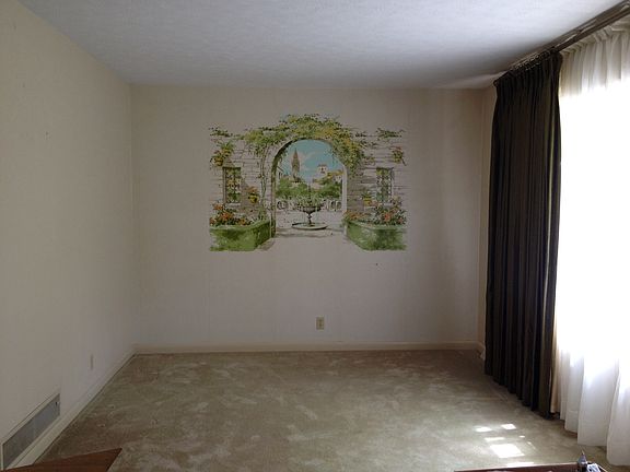 2nd image of 808 N 5th St