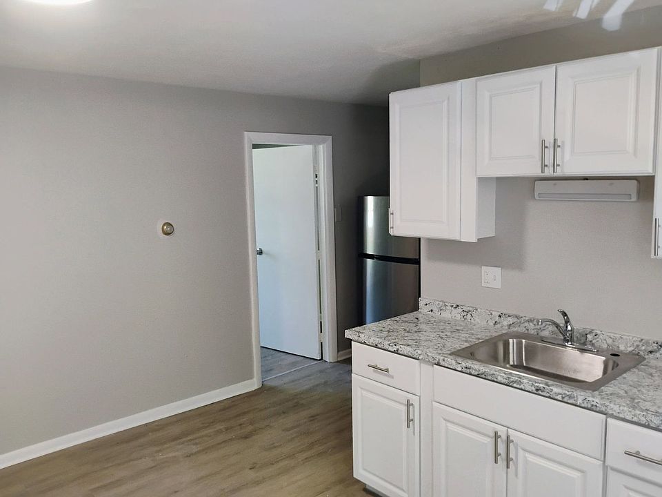 1st image of 52 Mast Rd #2