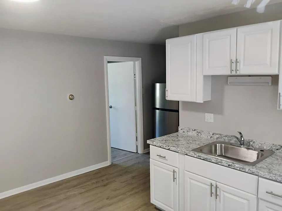 52 Mast Rd #2