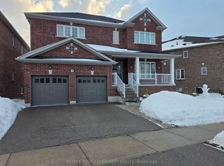 19 Richmond Park Dr, Georgina, ON L4P 0H2