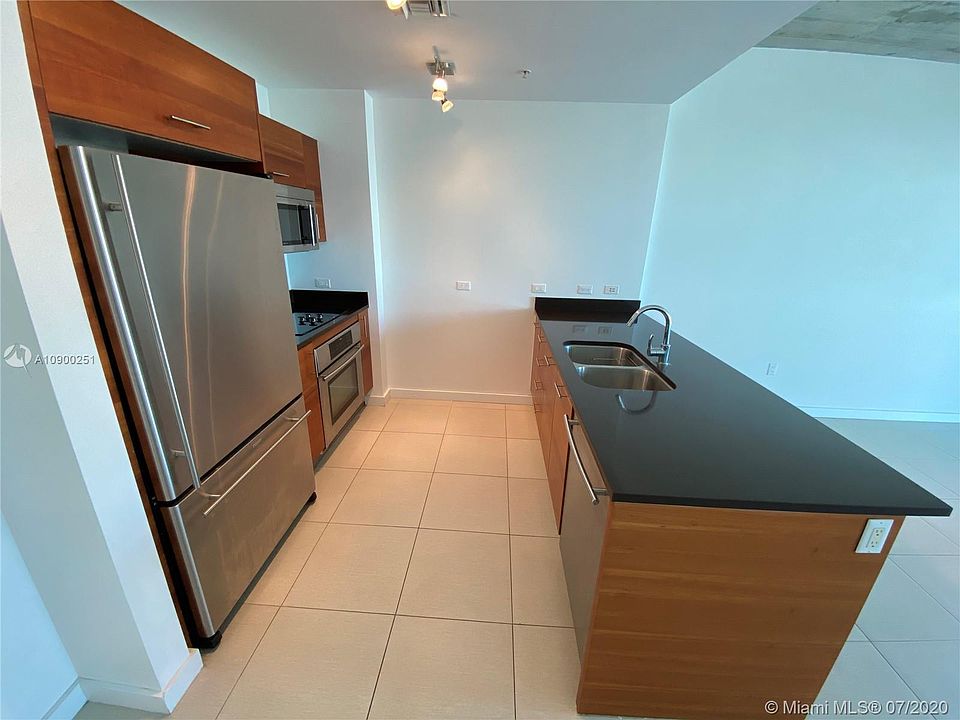 1st image of 2999 NE 1st Ave