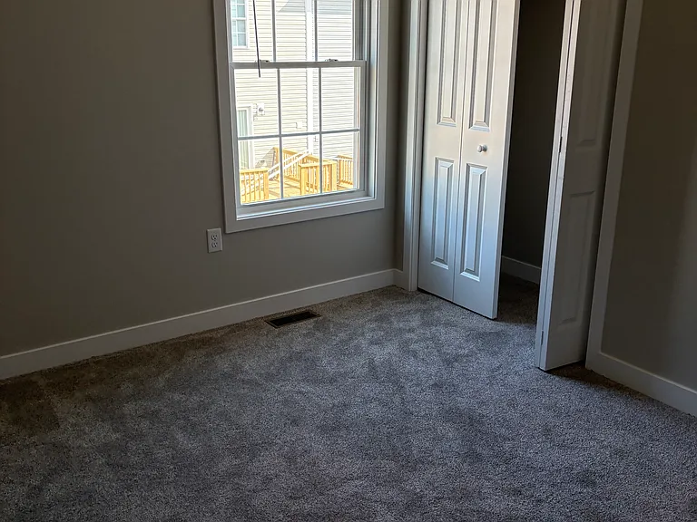 1313 Owen Ln — Photo 9