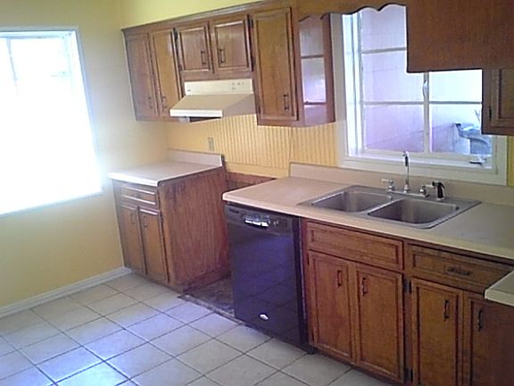 5th image of 203 Hillside Dr