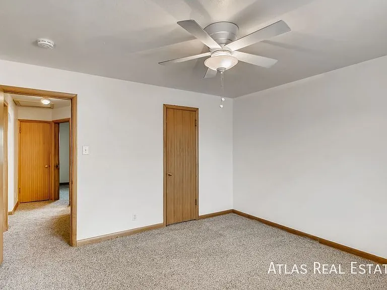 2714 N Grove St — Photo 20