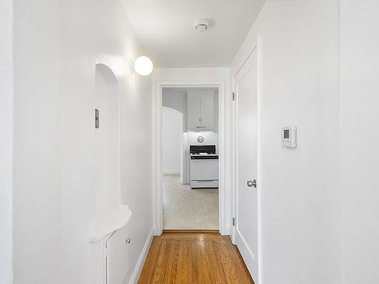 221 Pacific Ave — Photo 7