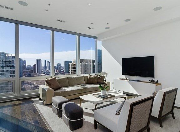 3rd image of 500 W Superior St APT 1807