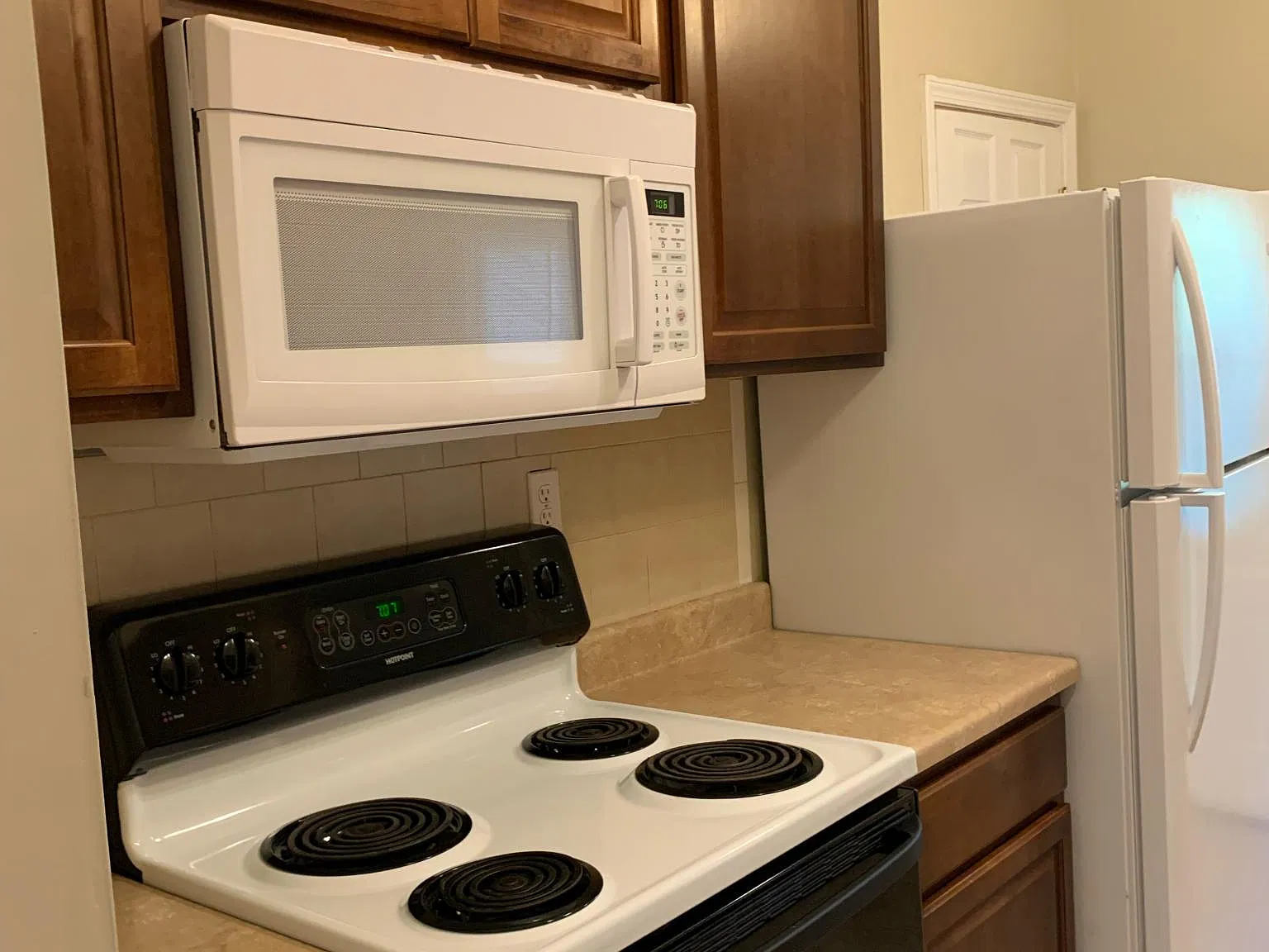 2 bed, 788 sqft, $1,400 — Photo 3