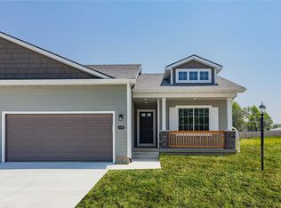 6589 NE 11th Ct, Des Moines, IA 50313