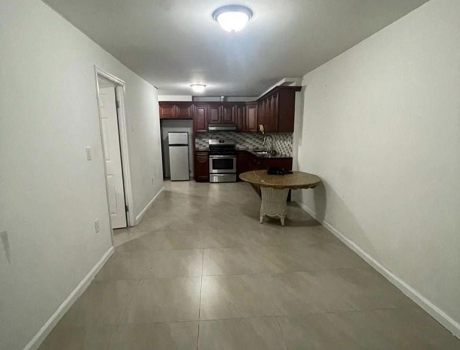 2nd image of 14300 21st Ave
