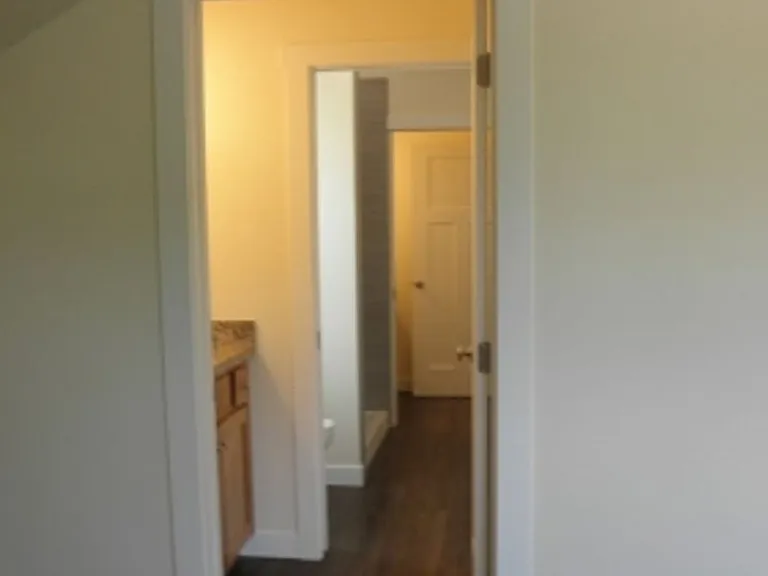 1413 Defoe St — Photo 21