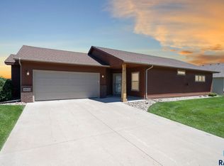 4901 E Villa Ridge St, Sioux Falls, SD 57110