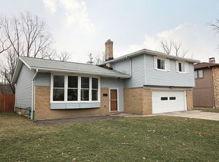 6483 Hamden Rd, Parma Heights, OH 44130