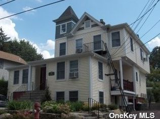 101 Maple Ave APT 3, Sea Cliff, NY 11579