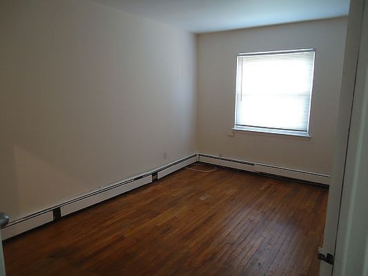 5th image of 25-12 78th St #3