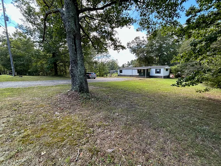 7301 Glade Rd SE — Photo 4