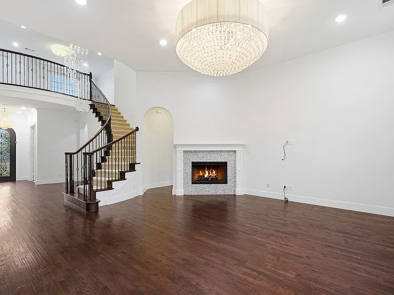 7136 Shingle Mill Rd — Photo 2