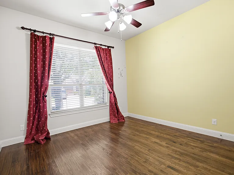 328 Anna Ave — Photo 13