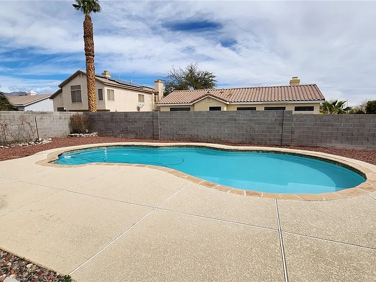 6126 Leaning Rock Ct — Photo 2