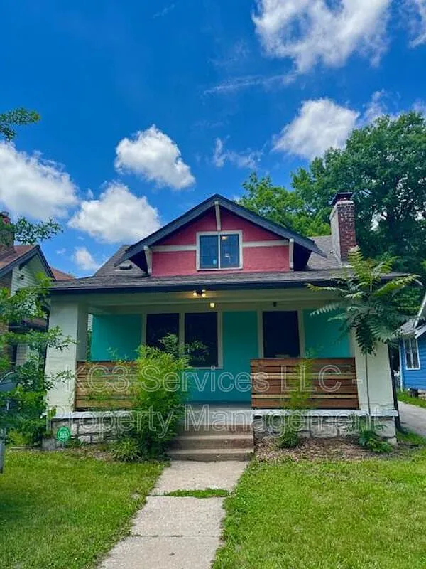 3 bed, 2.0 bath, 1500 sqft, $1,425 — Photo 1