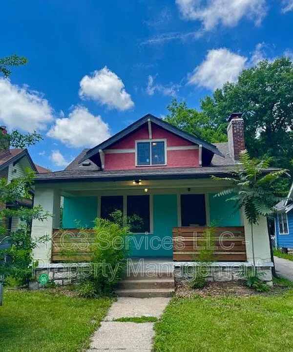 5842 Euclid Ave