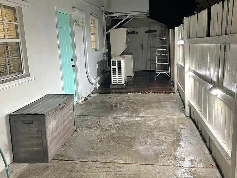 1410 N 64th Way — Photo 8