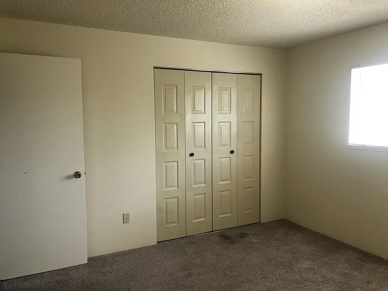 1005 SW Puff Ln — Photo 6