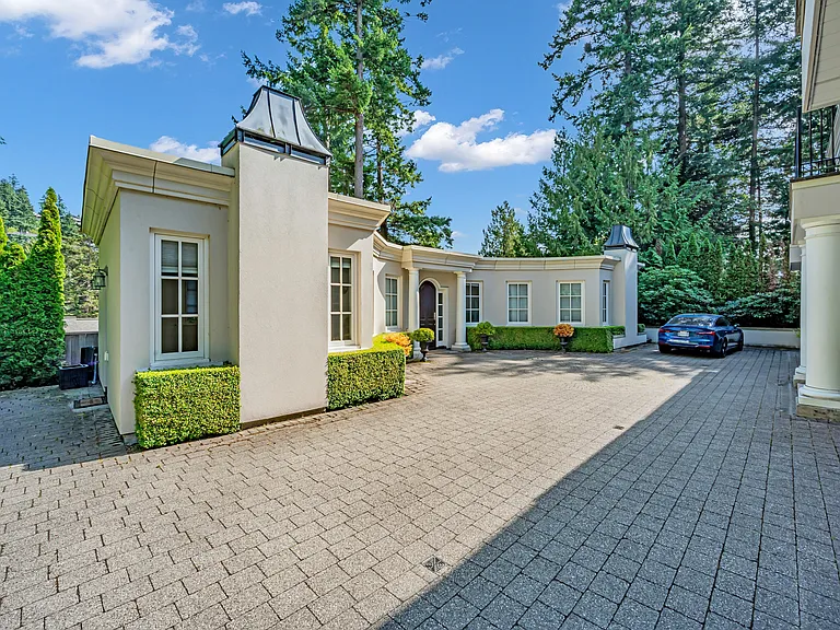 6089 Gleneagles Dr — Photo 37