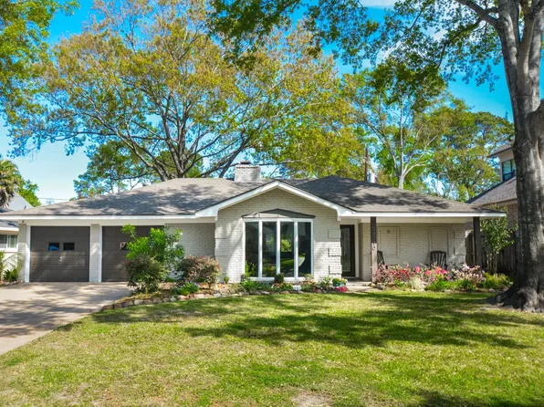 14110 Barryknoll Ln, Houston, TX 77079